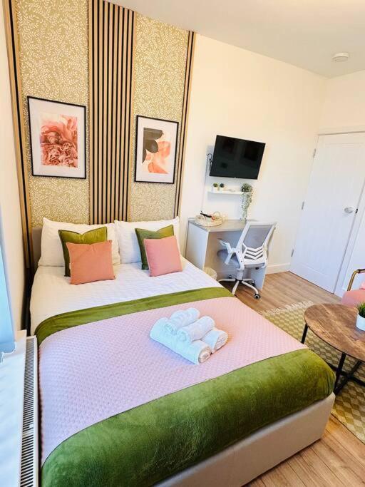 Apartment R3 Newly Renovated Luxury In Harborne Lane By Queen Elizabeth Hospital