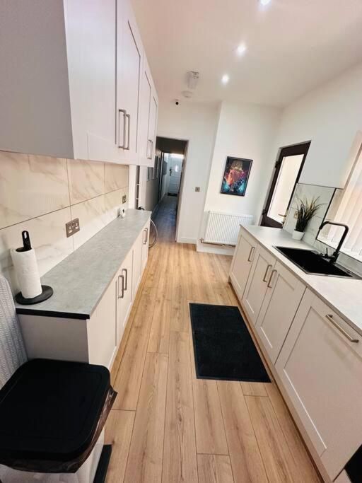 R3 Newly Renovated Luxury In Harborne Lane By Queen Elizabeth Hospital Birmingham