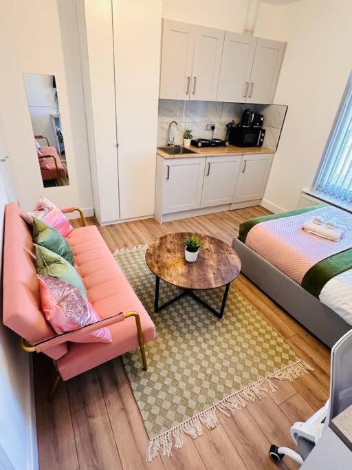 R3 Newly Renovated Luxury In Harborne Lane By Queen Elizabeth Hospital